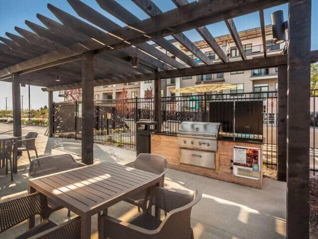 Cozysuites Spacious 2Br Next To Whole Foods Indianapolis Zewnętrze zdjęcie